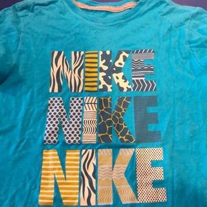Nike short sleeve shirt